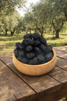 Çok Az Tuzlu Uslu Kuru Sele Siyah Zeytin (%2-3 Tuzlu) 1 KG - 2