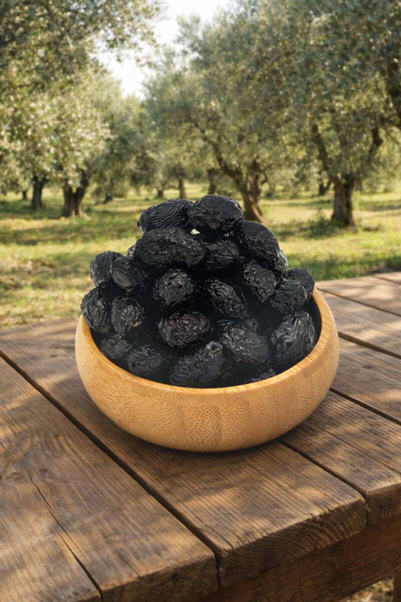 Çok Az Tuzlu Uslu Kuru Sele Siyah Zeytin (%2-3 Tuzlu) 1 KG - 2